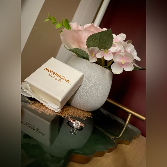 Modern Gents - The Sofia Rose Gold Vintage - Size 4 - Picture 4 of 11